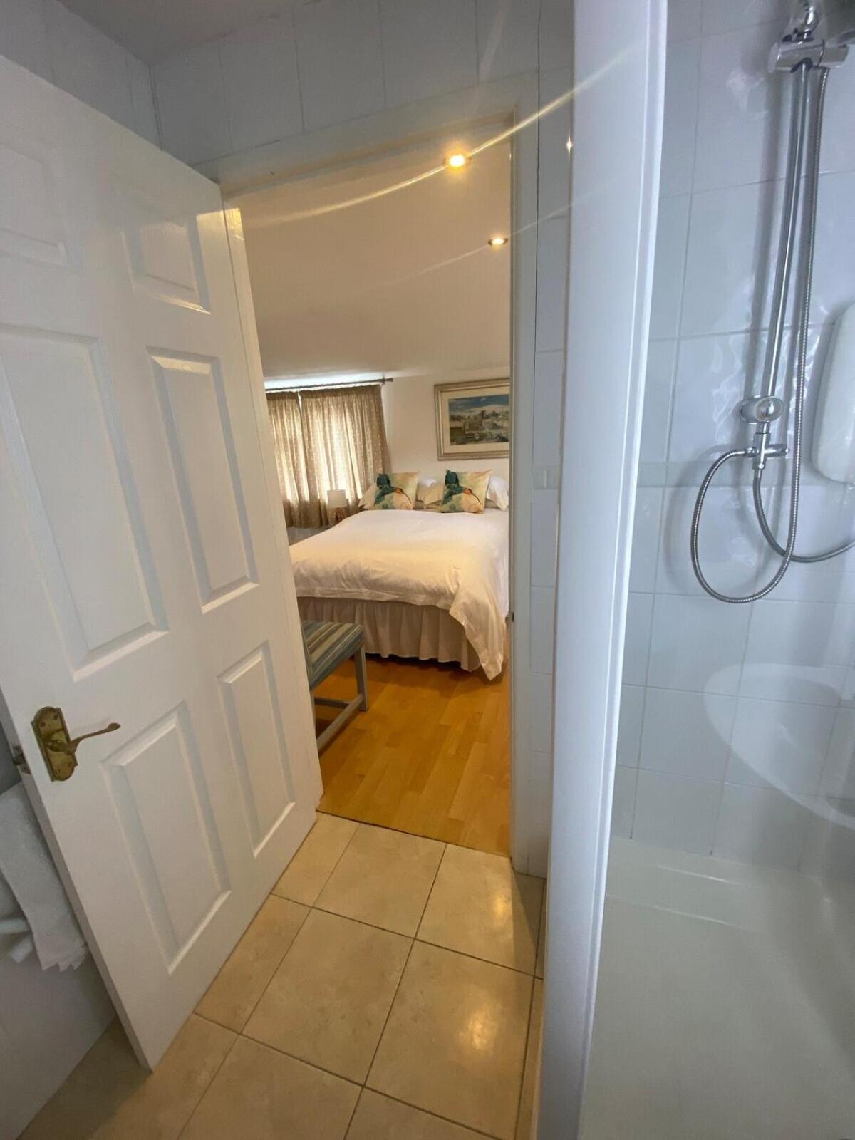 Private Entry Guesthouse Hideaway Hordle Exterior foto